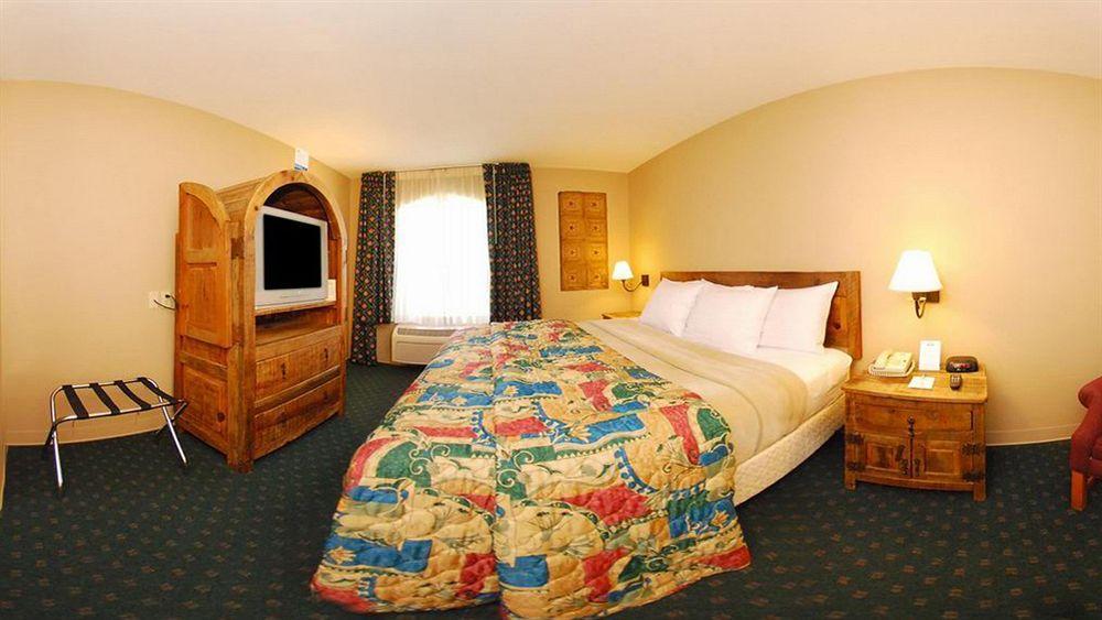 Days & By Wyndham Motel 2*