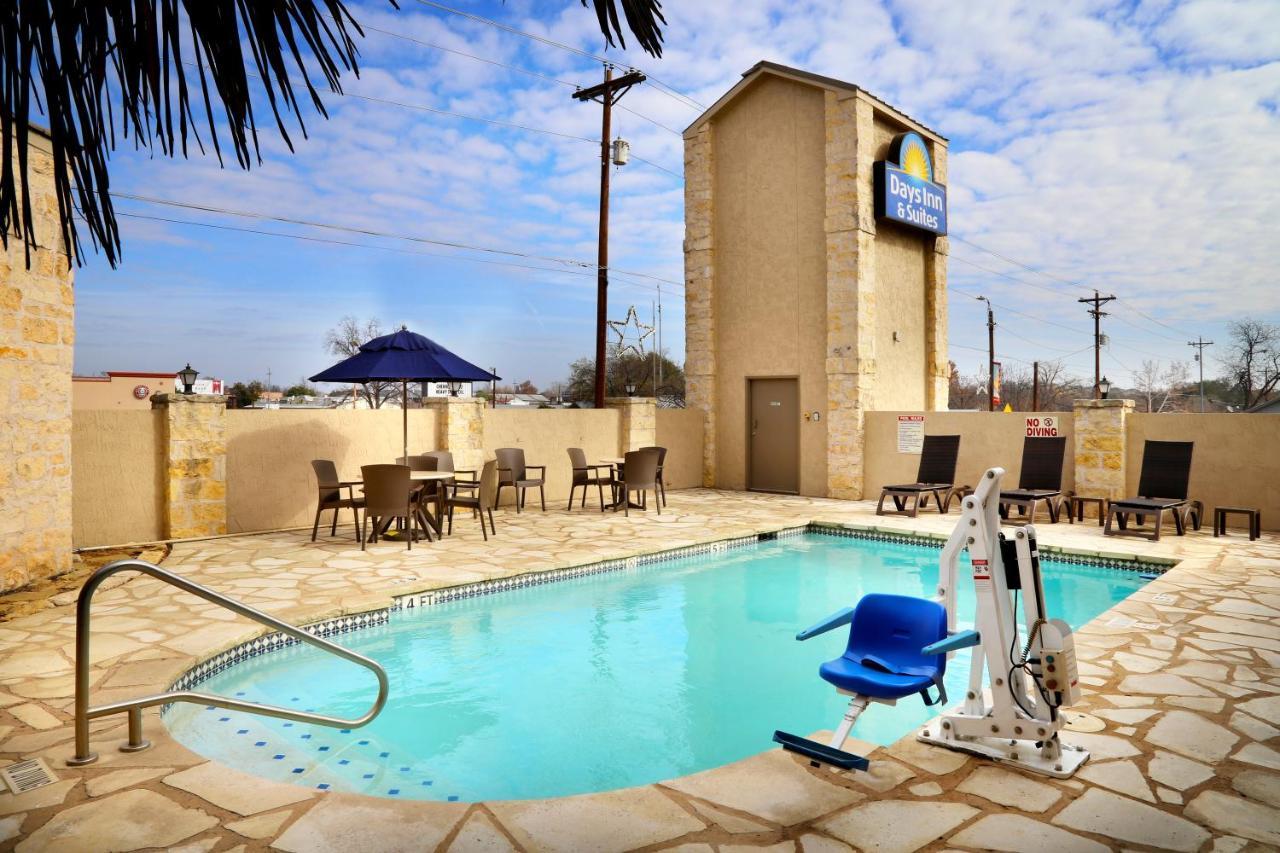 Motel Days & By Wyndham 2*
