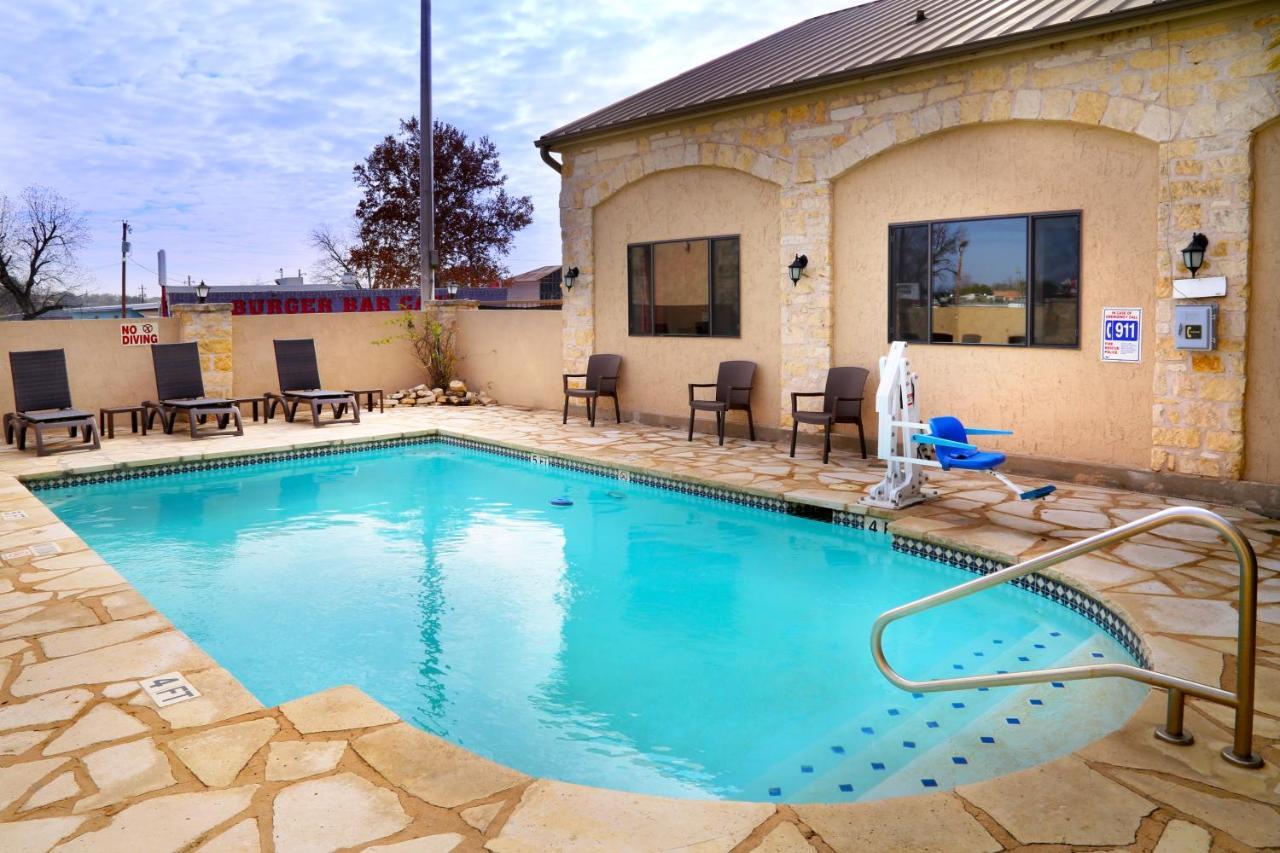 Motel Days & By Wyndham 2*